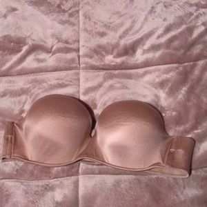Lightly worn 38c boost strapless bra